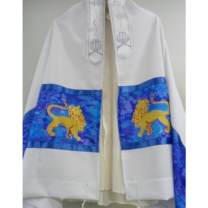 White Tallit with Lion of Judah by Galilee Silks