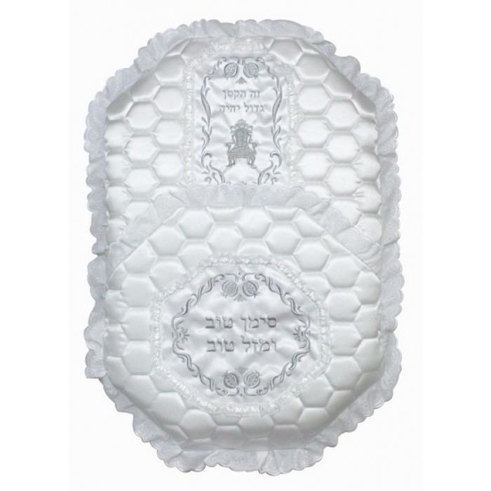 Bris Pillow in White with Hexagon Pattern